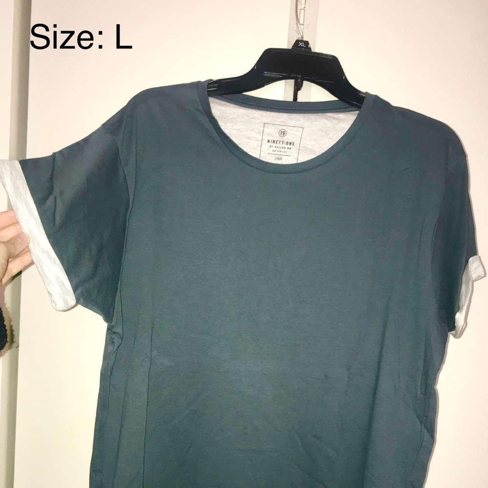 Men’s Hunter green T shirt